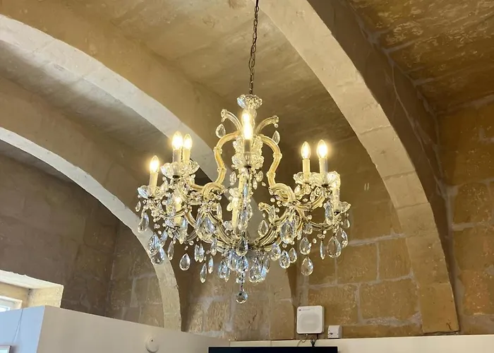 V86 - Harbour Lookout Valletta